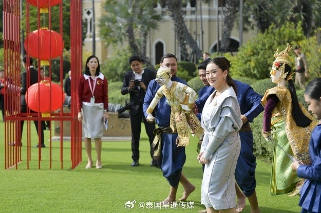 表现让许多
